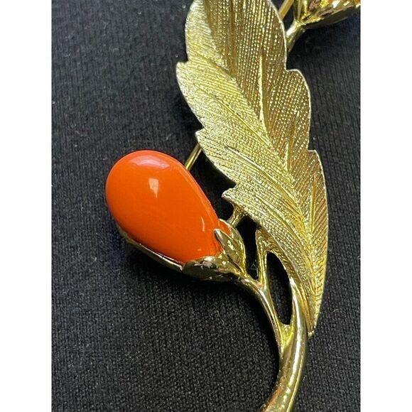 Vintage Signed Sarah Cov Gold-Tone Leaf Brooch Bittersweet Berries Collection - Picture 10 of 12
